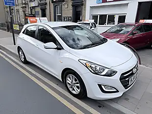 Used 2016 Hyundai I30 Se Blue Drive 5DR White - Interior and Exterior details 5