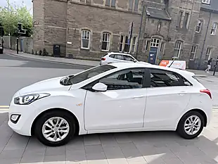 Used 2016 Hyundai I30 Se Blue Drive 5DR White - Interior and Exterior details 7
