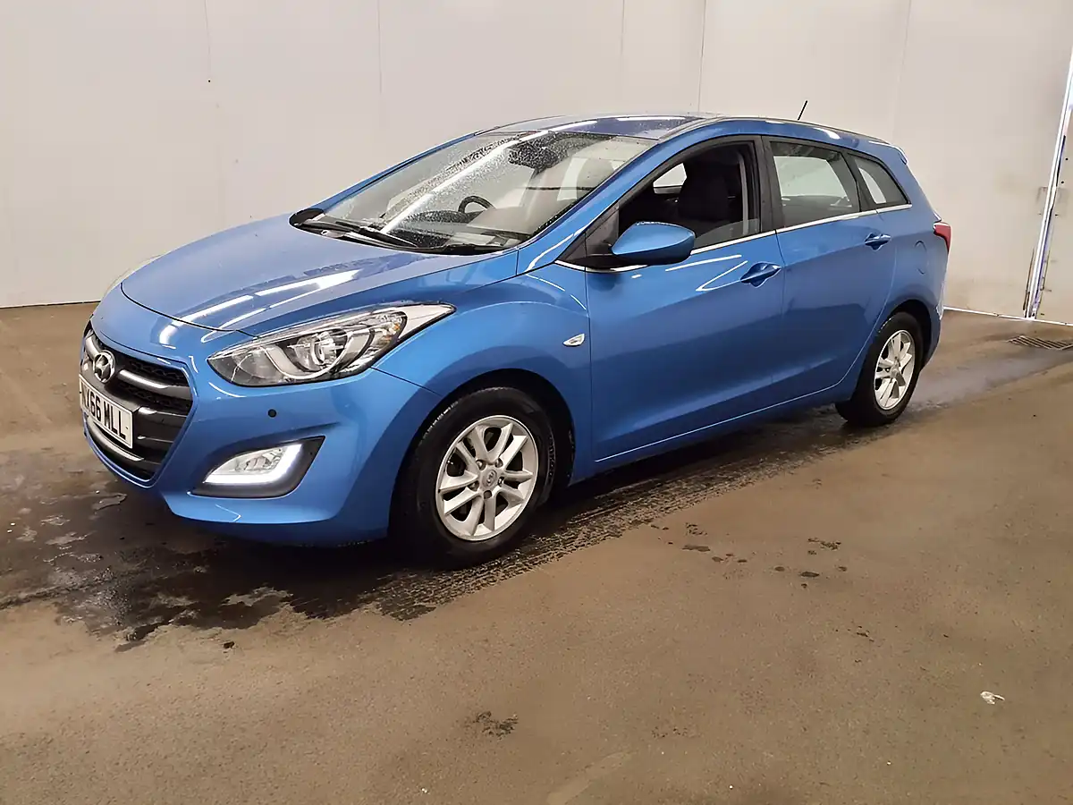 Used 2016 Hyundai i30 Se Edition Ara Blue - Interior and Exterior details 4
