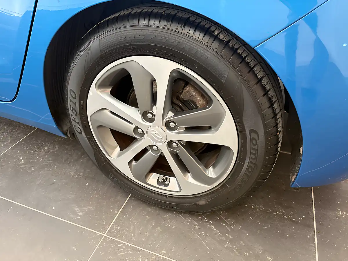 Used 2016 Hyundai i30 Se Nav Blue Drive Blue - Interior and Exterior details 12
