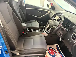 Used 2016 Hyundai i30 Se Nav Blue Drive Blue - Interior and Exterior details 13