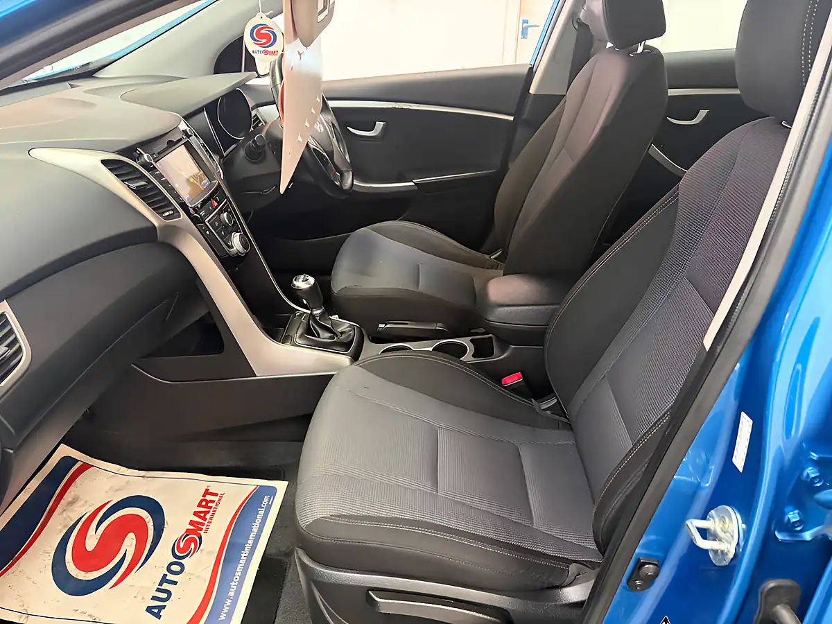 Used 2016 Hyundai i30 Se Nav Blue Drive Blue - Interior and Exterior details 16