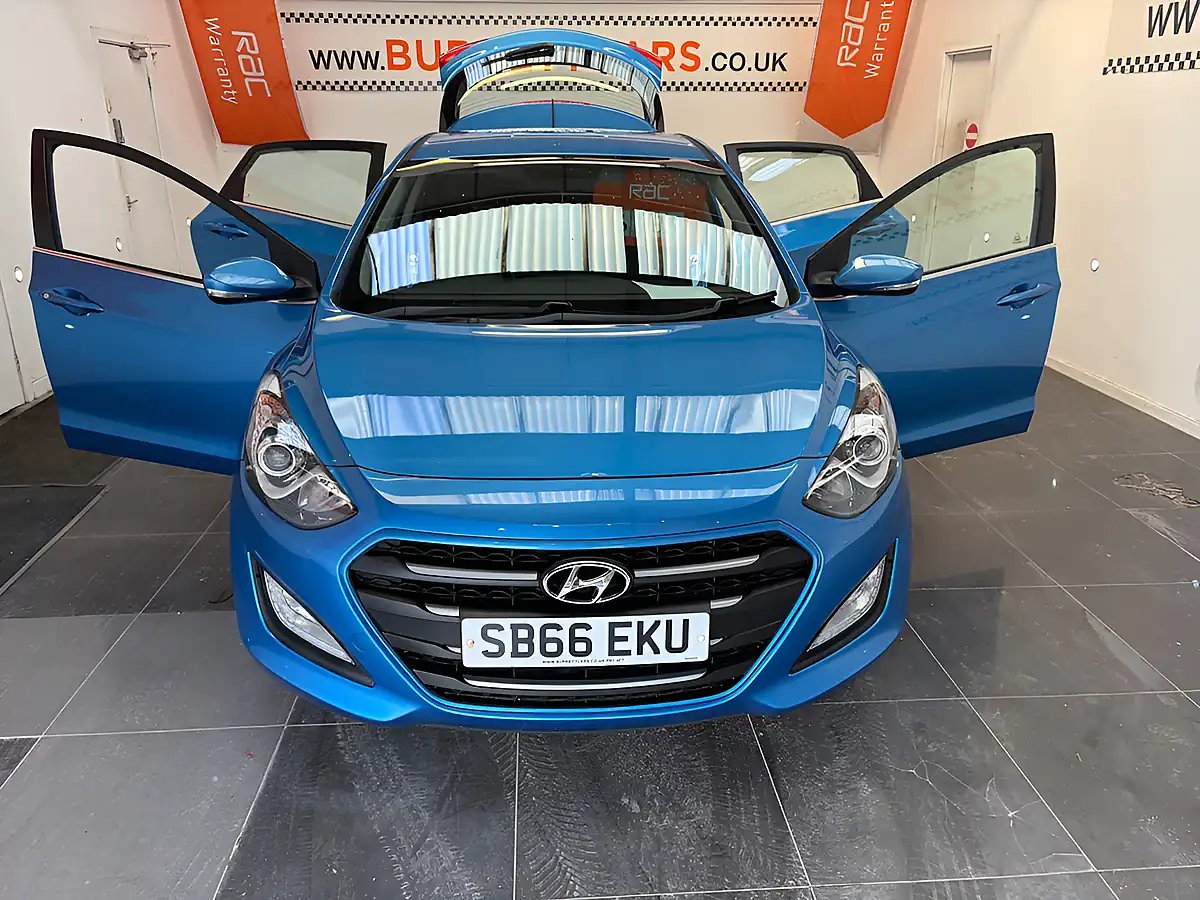 Used 2016 Hyundai i30 Se Nav Blue Drive Blue - Interior and Exterior details 20