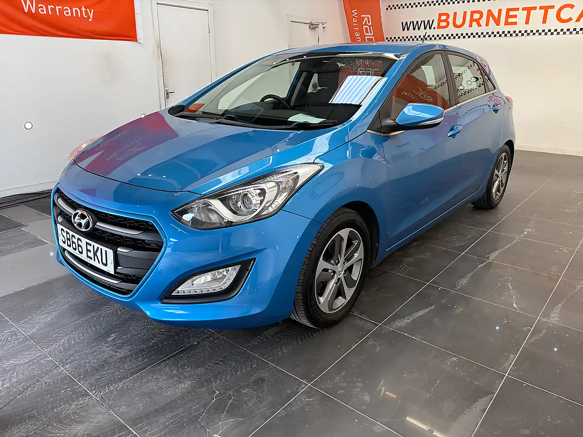 Used 2016 Hyundai i30 Se Nav Blue Drive Blue - Interior and Exterior details 5