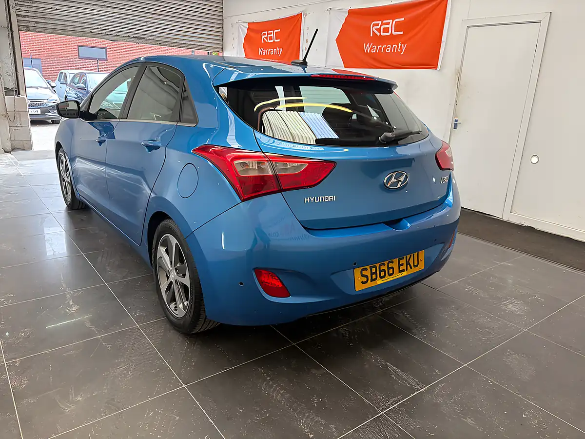Used 2016 Hyundai i30 Se Nav Blue Drive Blue - Interior and Exterior details 8