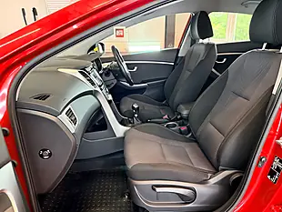 Used 2016 Hyundai I30 Se Red - Interior and Exterior details 11