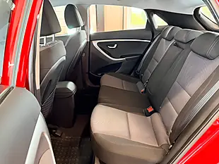 Used 2016 Hyundai I30 Se Red - Interior and Exterior details 18