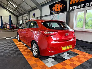 Used 2016 Hyundai I30 Se Red - Interior and Exterior details 3