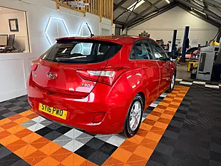 Used 2016 Hyundai I30 Se Red - Interior and Exterior details 4