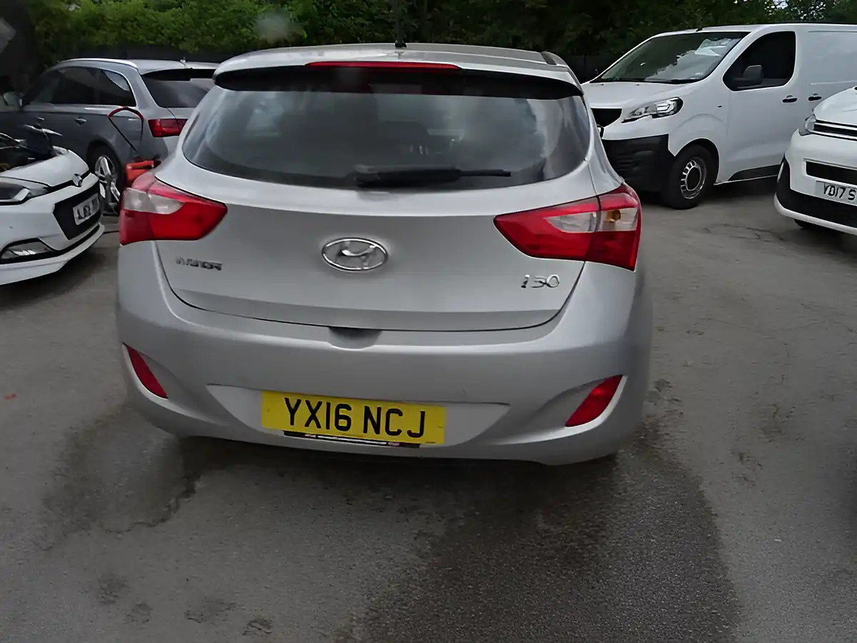 Used 2016 Hyundai I30 Se Silver - Interior and Exterior details 16