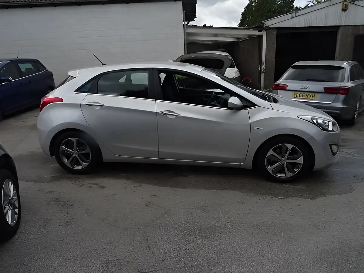 Used 2016 Hyundai I30 Se Silver - Interior and Exterior details 17