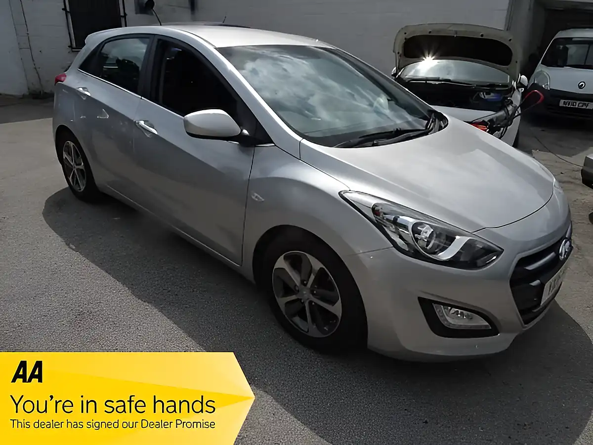 Used 2016 Hyundai I30 Se Silver - Interior and Exterior details 3