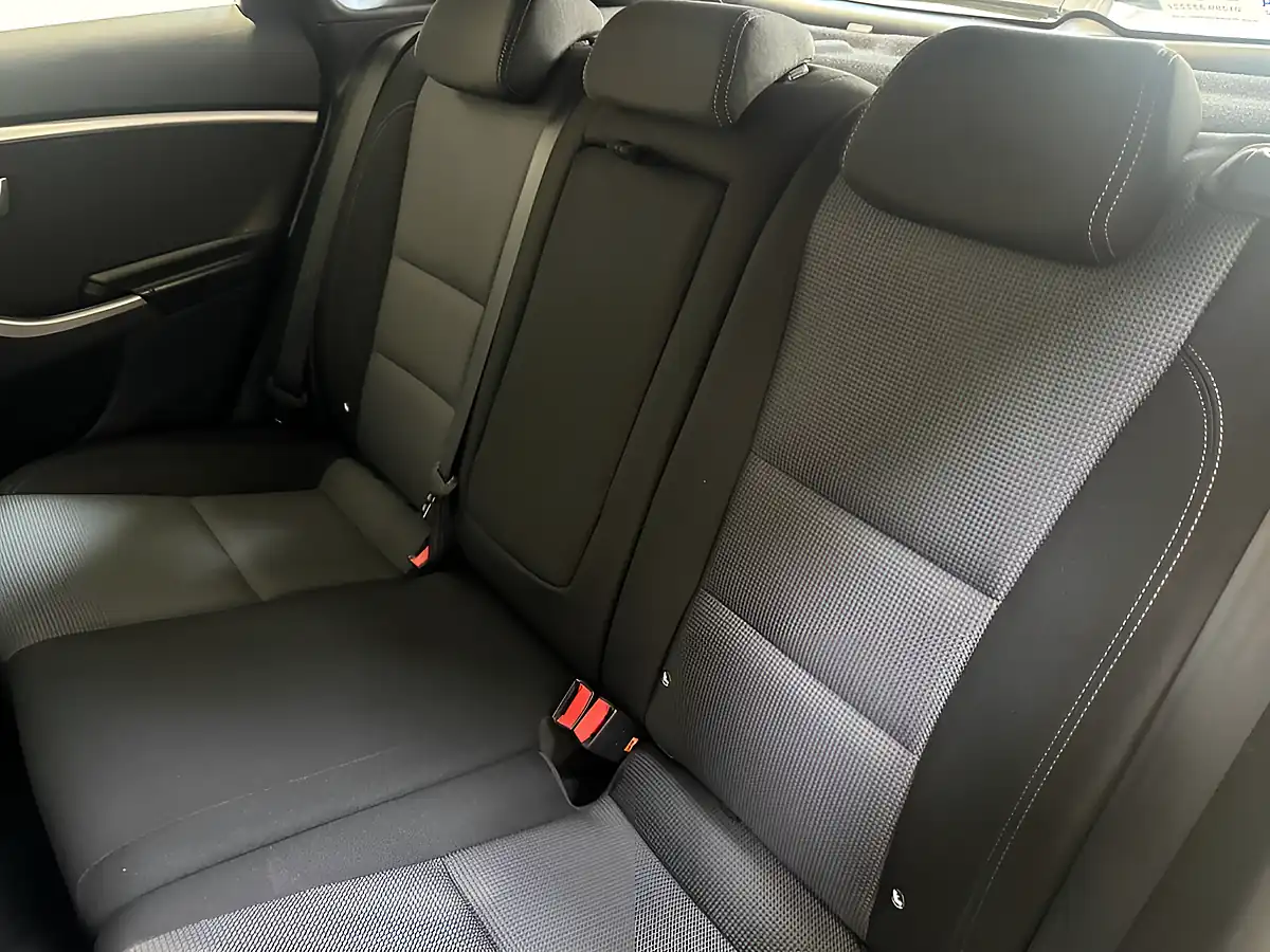 Used 2016 Hyundai i30 Se Silver - Interior and Exterior details 10