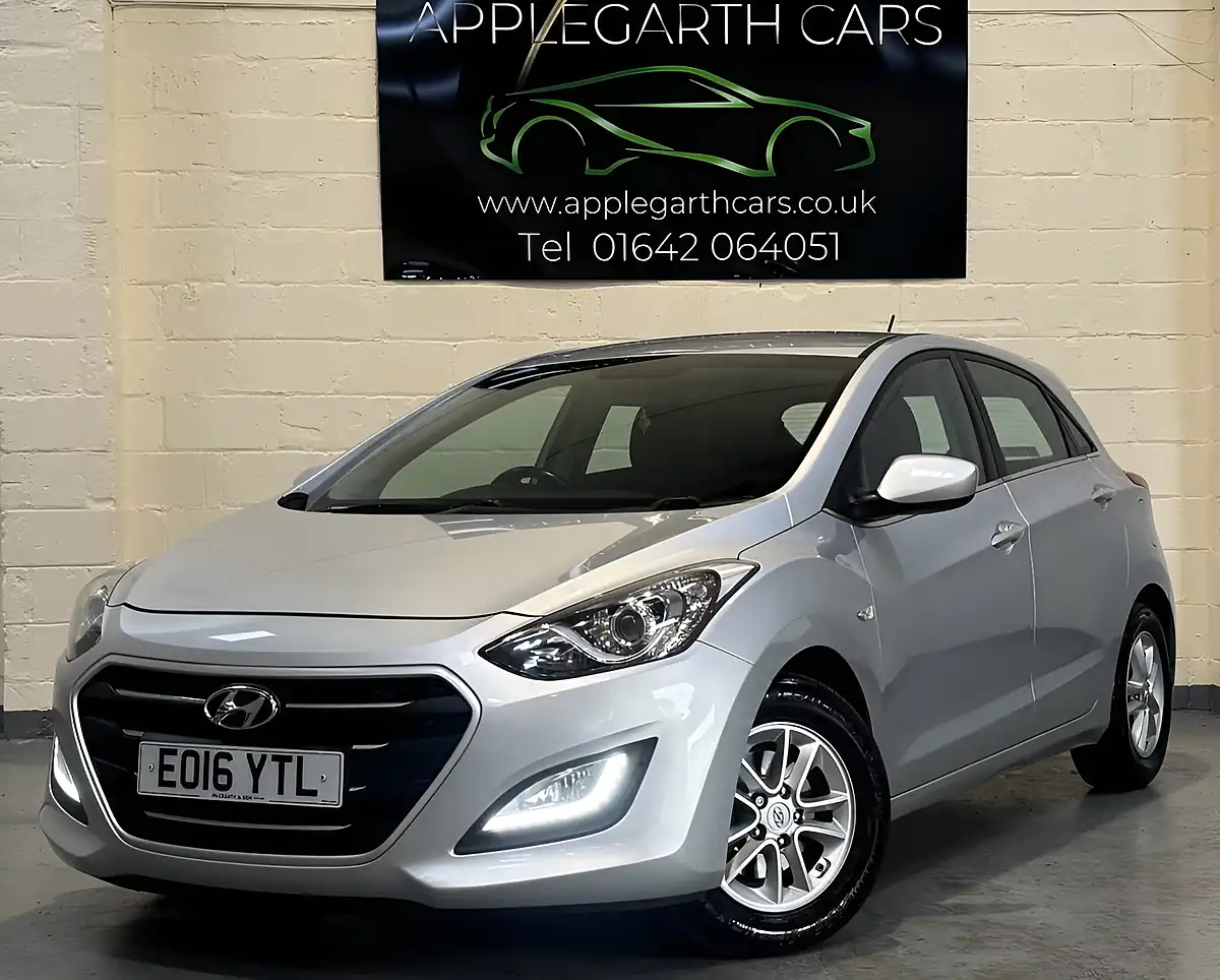 Used 2016 Hyundai i30 Se Silver - Interior and Exterior details 3