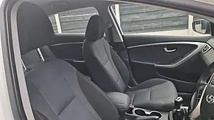 Used 2016 Hyundai I30 Se White - Interior and Exterior details 11
