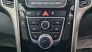 Used 2016 Hyundai I30 Se White - Interior and Exterior details 13