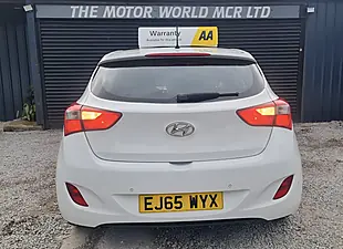 Used 2016 Hyundai I30 Se White - Interior and Exterior details 5