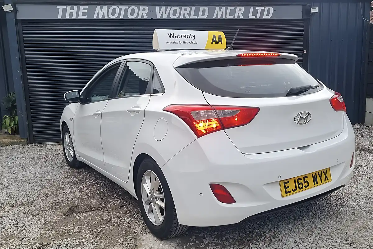Used 2016 Hyundai I30 Se White - Interior and Exterior details 6