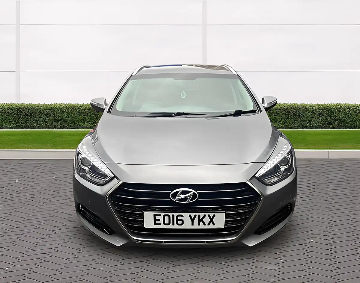 Used 2016 Hyundai i40 Se Nav Titanium Silver - Interior and Exterior details 2