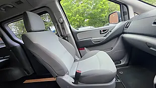 Used 2016 Hyundai i800 Se Silver - Interior and Exterior details 16