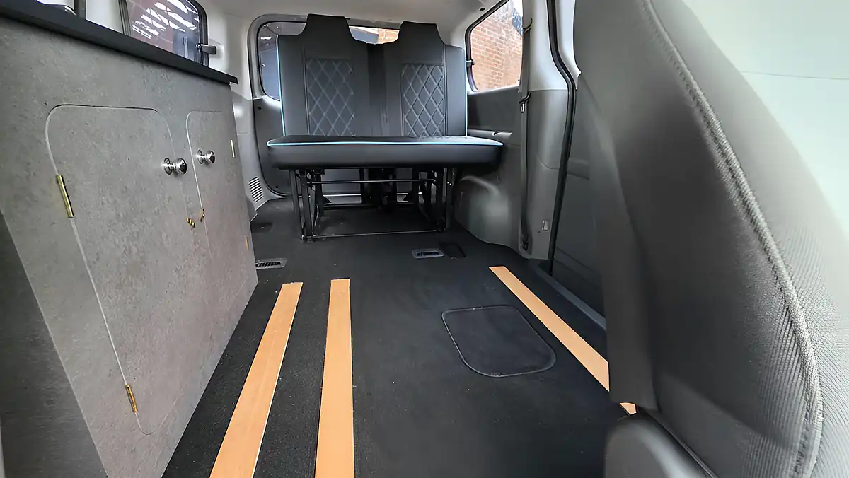 Used 2016 Hyundai i800 Se Silver - Interior and Exterior details 20