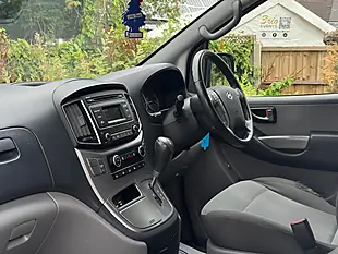 Used 2016 Hyundai i800 Se White - Interior and Exterior details 12
