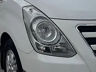 Used 2016 Hyundai i800 Se White - Interior and Exterior details 16