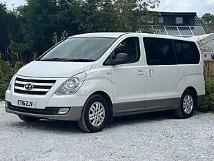 Used 2016 Hyundai i800 Se White - Interior and Exterior details 6