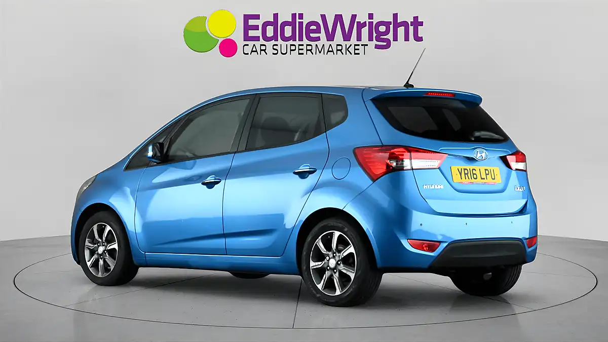 Used 2016 Hyundai ix20 Blue Drive Premium Blue - Interior and Exterior details 5