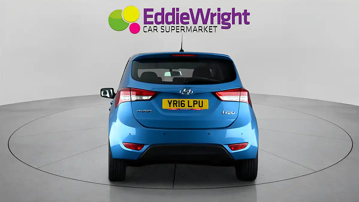 Used 2016 Hyundai ix20 Blue Drive Premium Blue - Interior and Exterior details 6