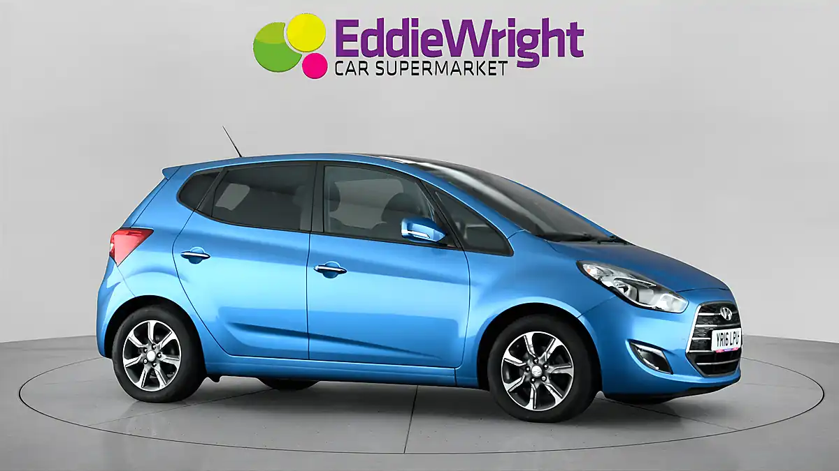 Used 2016 Hyundai ix20 Blue Drive Premium Blue - Interior and Exterior details 9