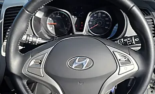 Used 2016 Hyundai iX20 Se Alpine White - Interior and Exterior details 14
