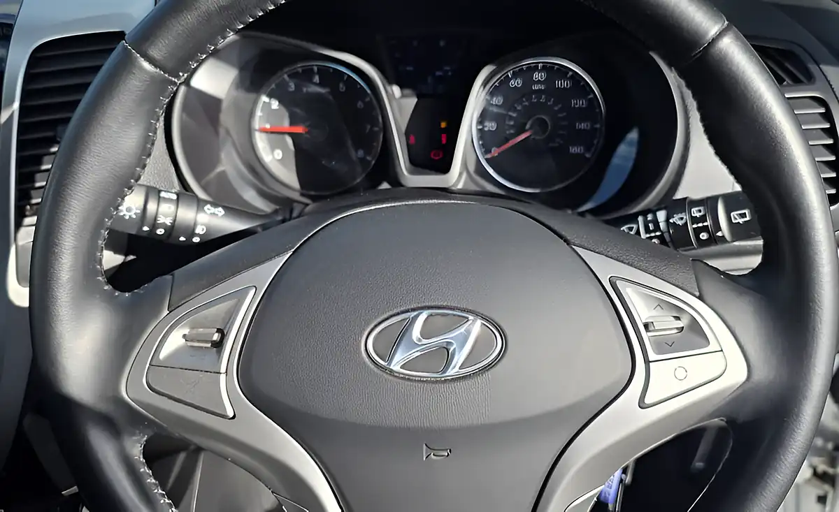 Used 2016 Hyundai iX20 Se Alpine White - Interior and Exterior details 14