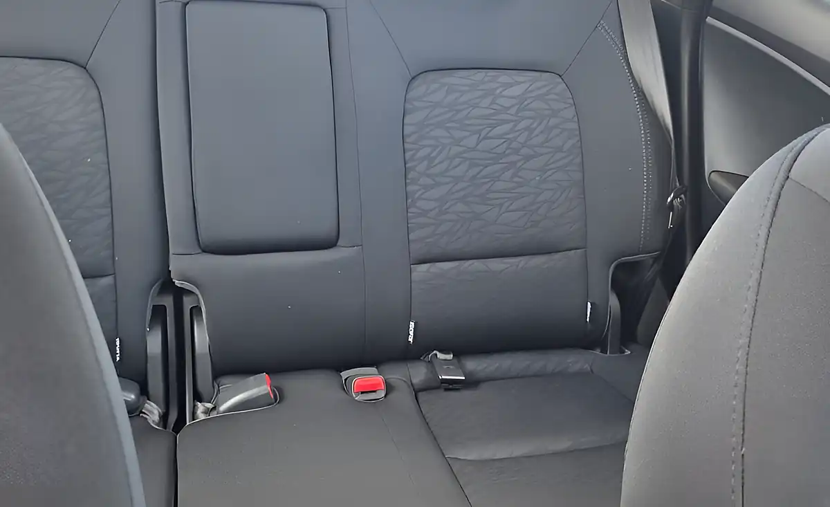 Used 2016 Hyundai iX20 Se Alpine White - Interior and Exterior details 18