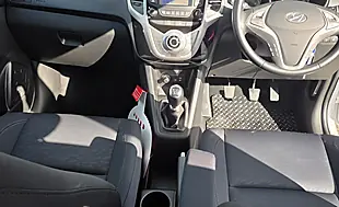Used 2016 Hyundai iX20 Se Alpine White - Interior and Exterior details 19