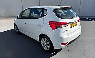 Used 2016 Hyundai iX20 Se Alpine White - Interior and Exterior details 4