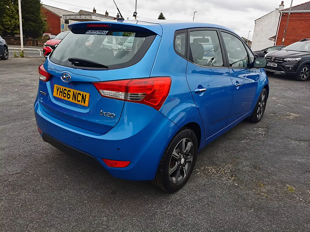 Used 2016 Hyundai Ix20 Se Ara Blue - Interior and Exterior details 6