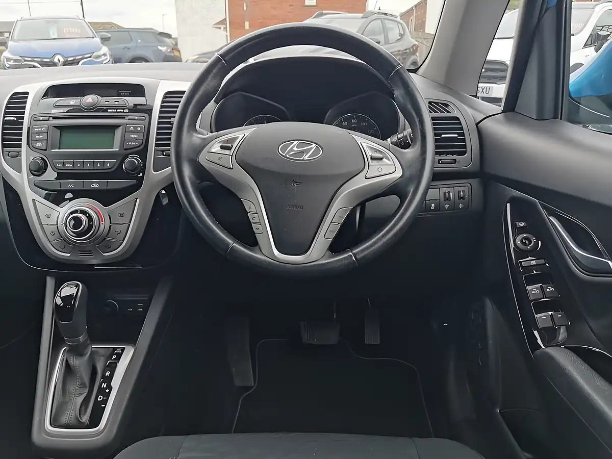 Used 2016 Hyundai Ix20 Se Ara Blue - Interior and Exterior details 7