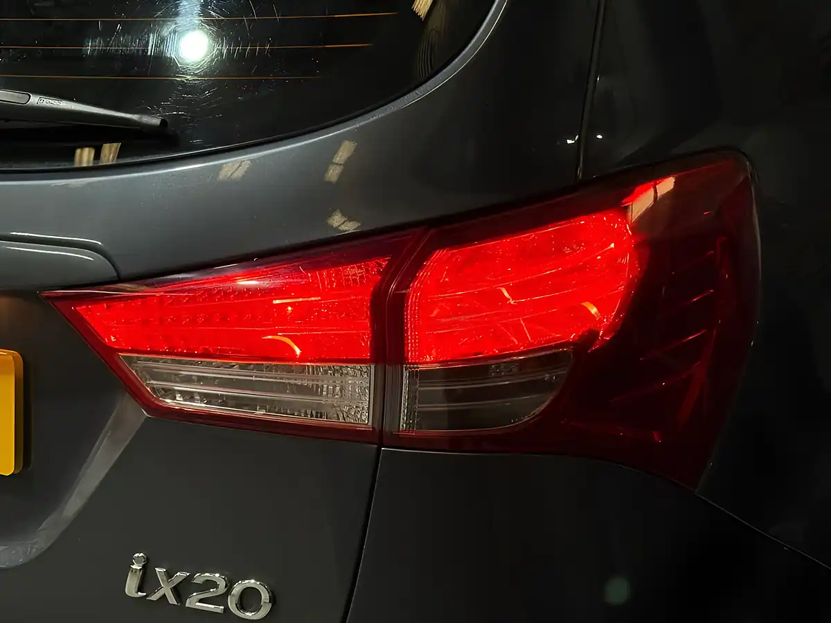 Used 2016 Hyundai Ix20 Se Grey - Interior and Exterior details 11