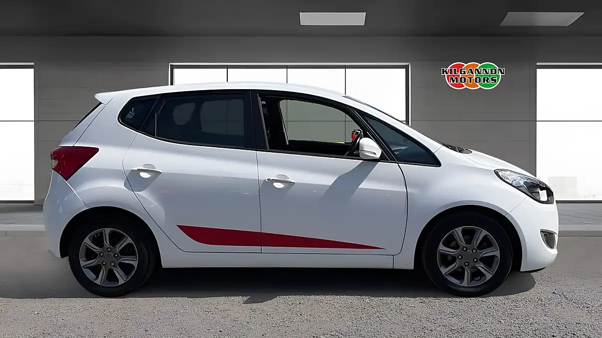 Used 2016 Hyundai Ix20 Se White - Interior and Exterior details 16