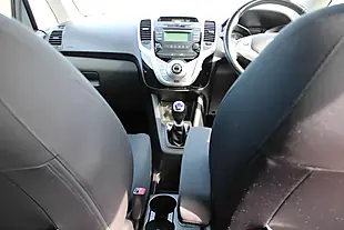 Used 2016 Hyundai ix20 Style White - Interior and Exterior details 17