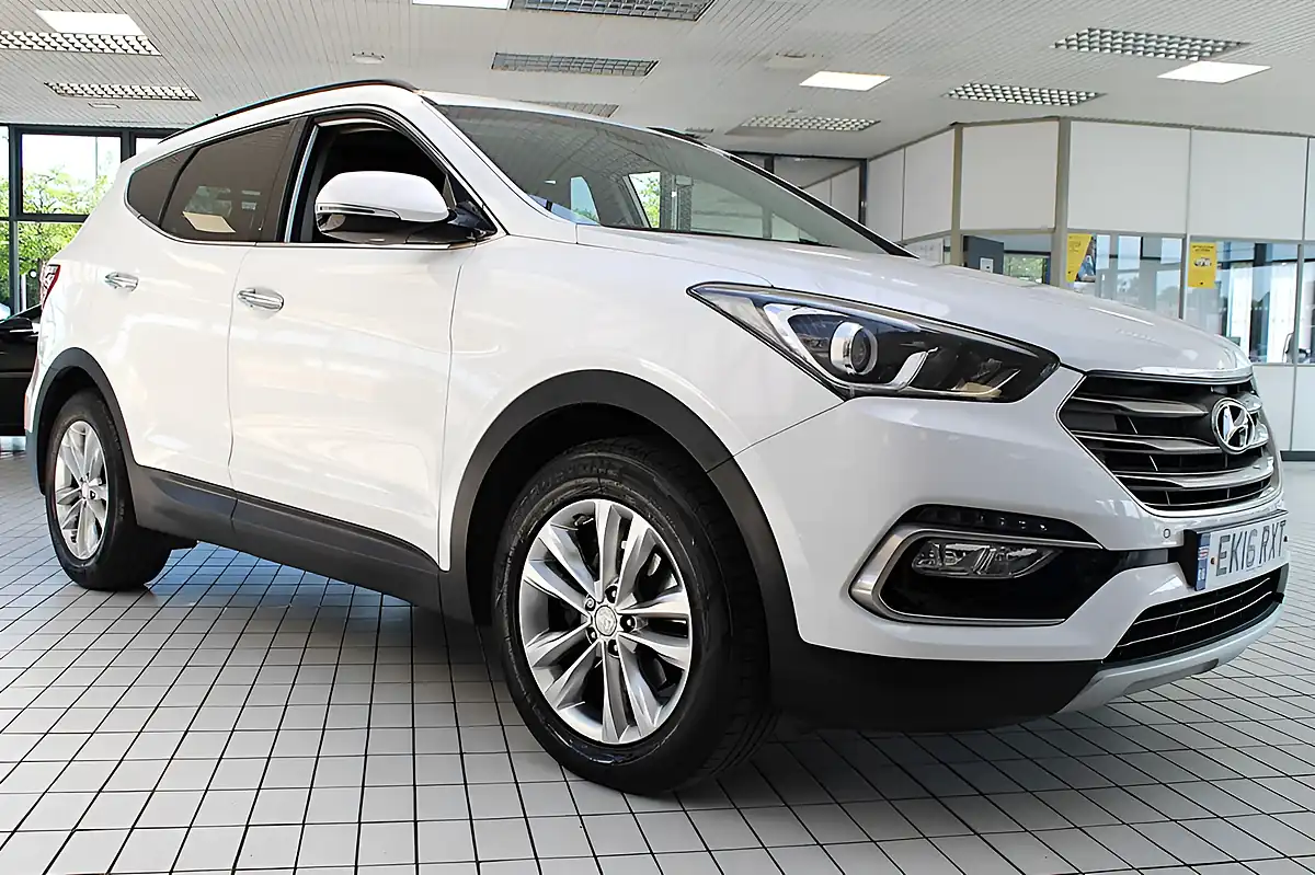Used 2016 Hyundai Santa Fe Blue Drive Premium White - Interior and Exterior details 10