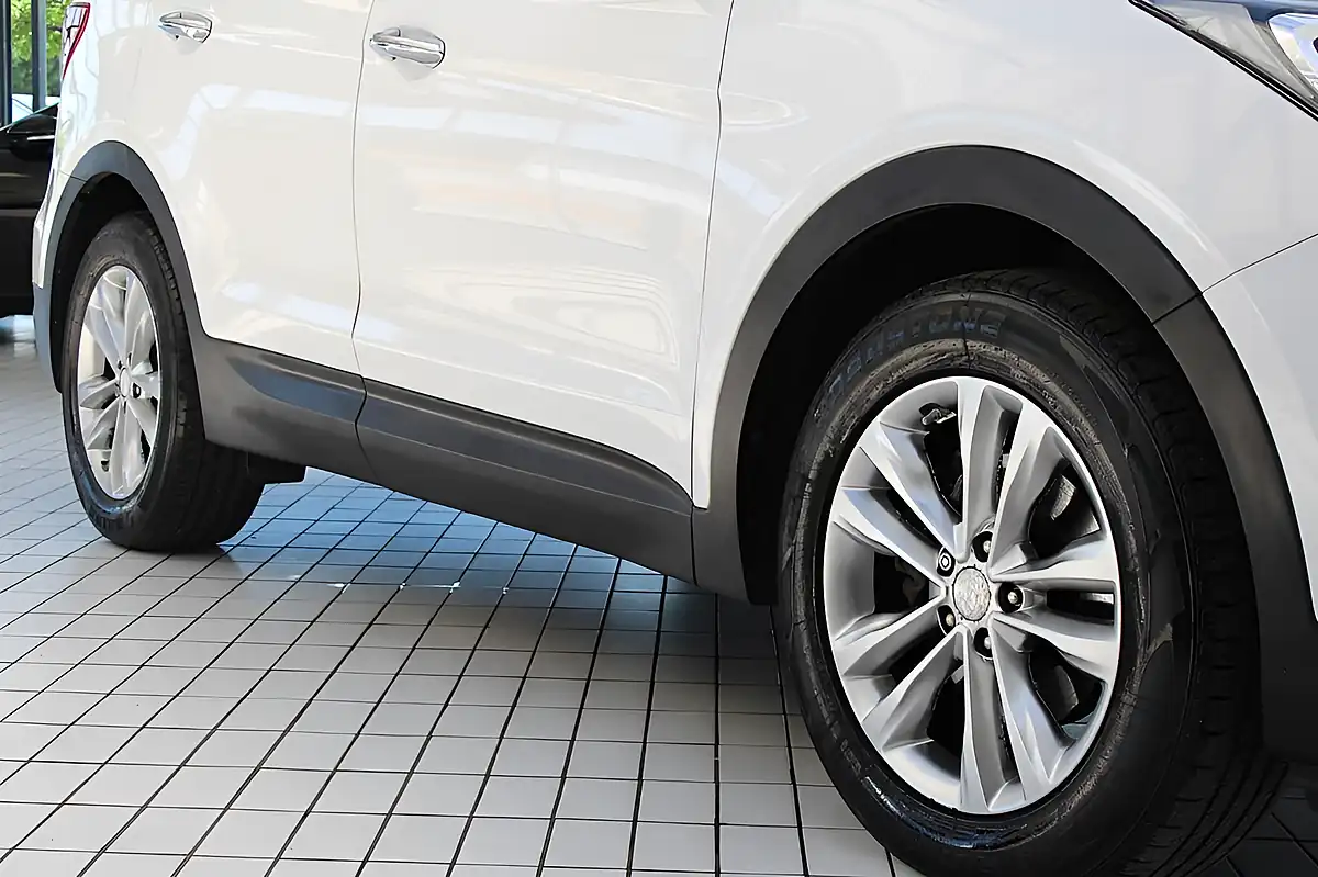 Used 2016 Hyundai Santa Fe Blue Drive Premium White - Interior and Exterior details 11