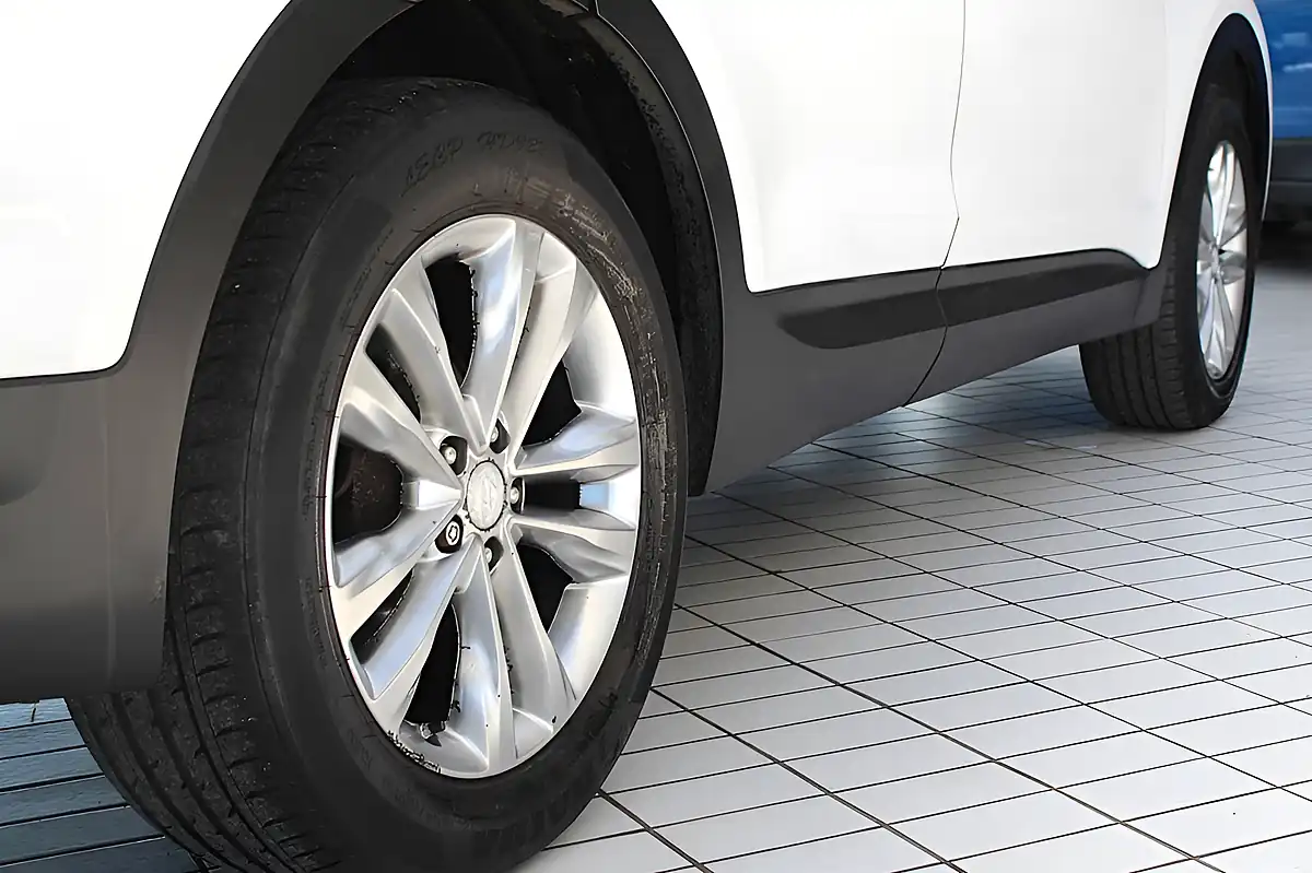 Used 2016 Hyundai Santa Fe Blue Drive Premium White - Interior and Exterior details 15