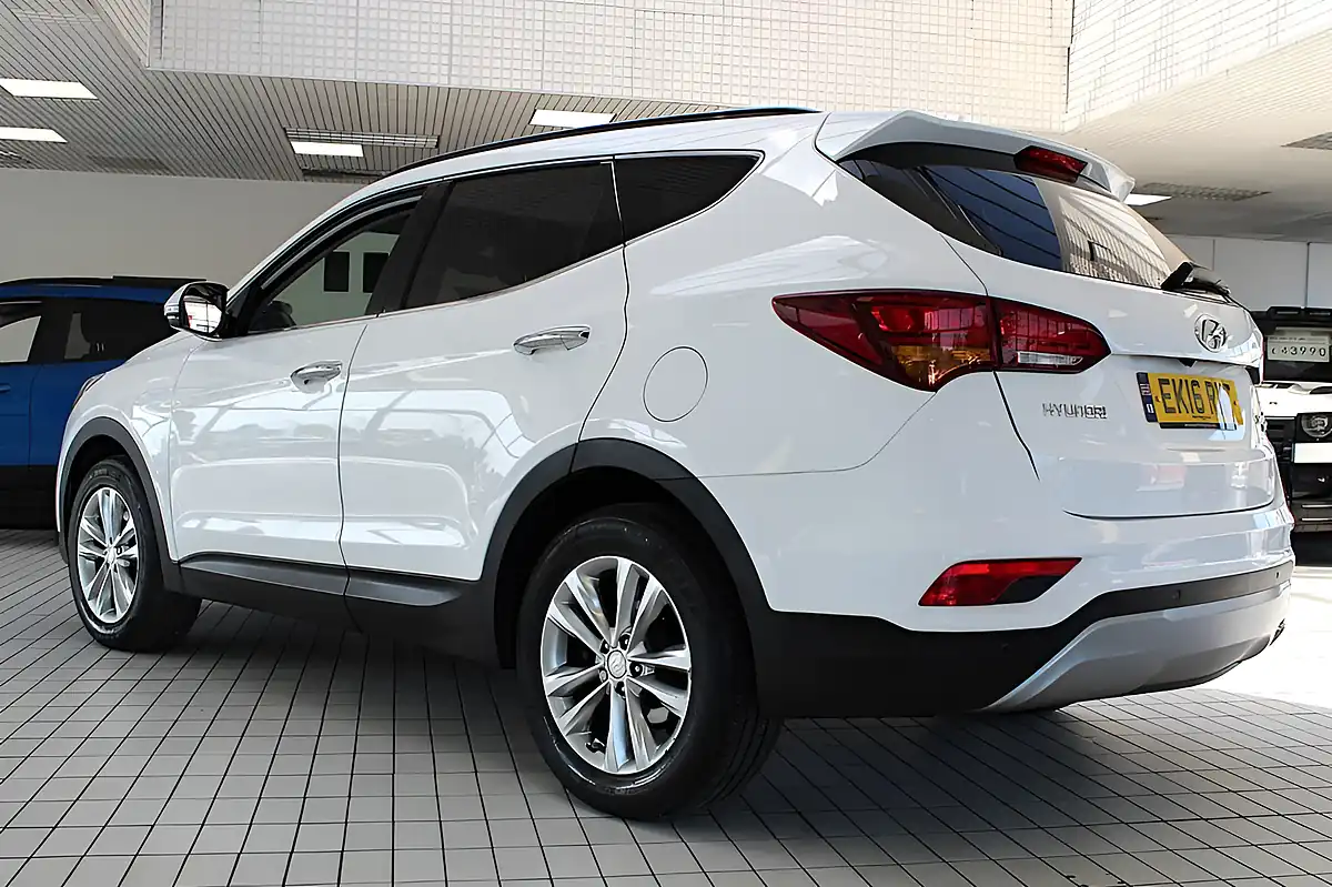 Used 2016 Hyundai Santa Fe Blue Drive Premium White - Interior and Exterior details 19