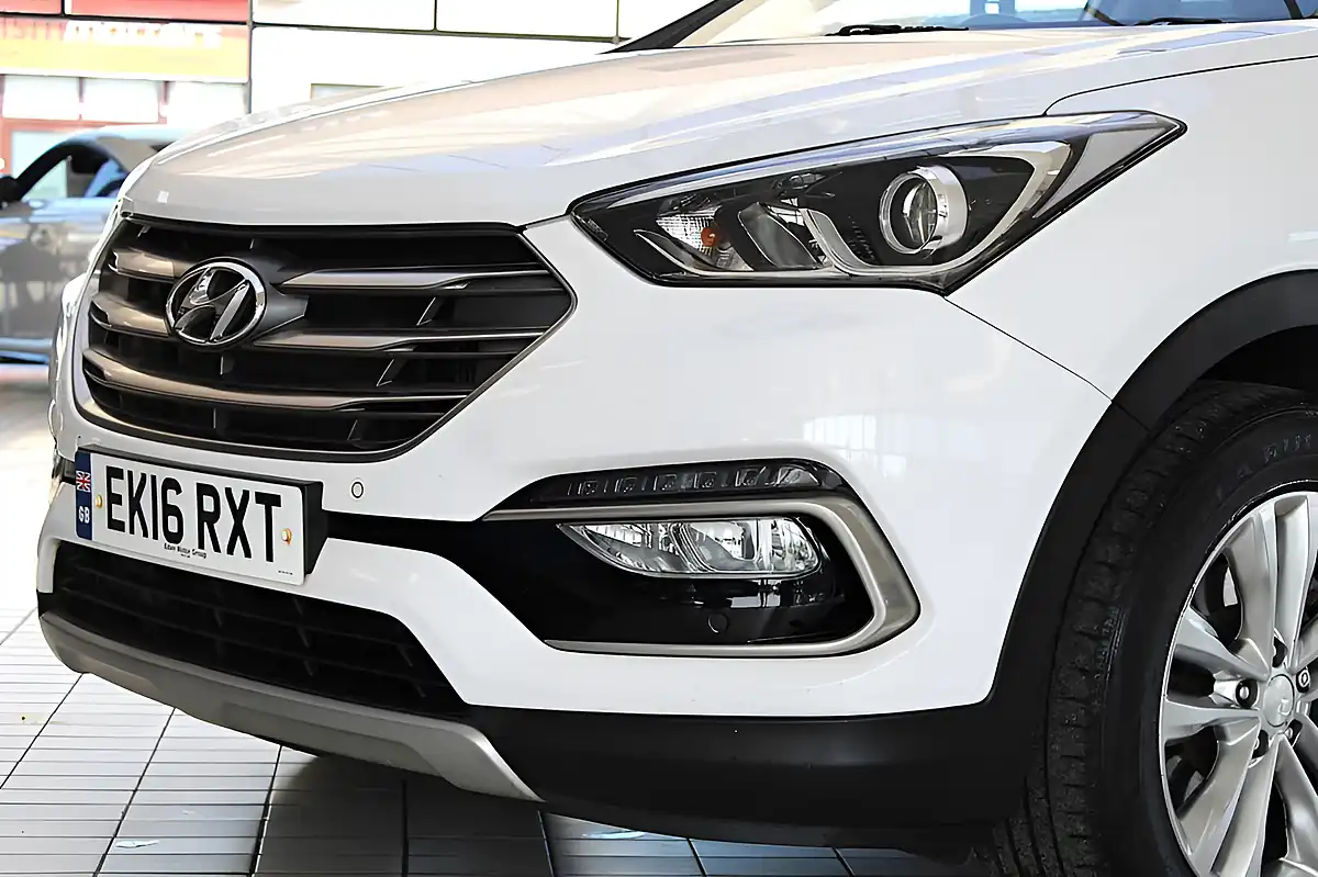 Used 2016 Hyundai Santa Fe Blue Drive Premium White - Interior and Exterior details 4