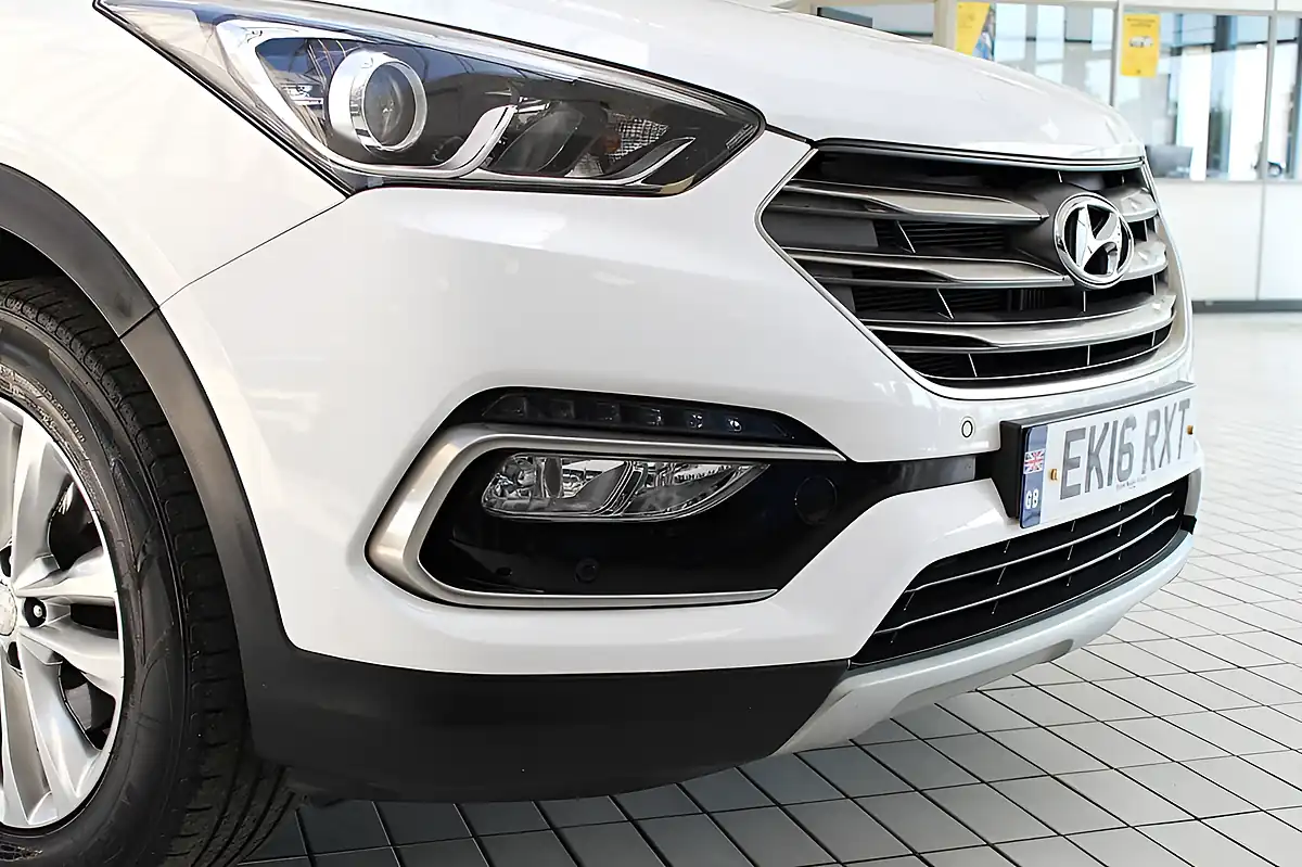Used 2016 Hyundai Santa Fe Blue Drive Premium White - Interior and Exterior details 9