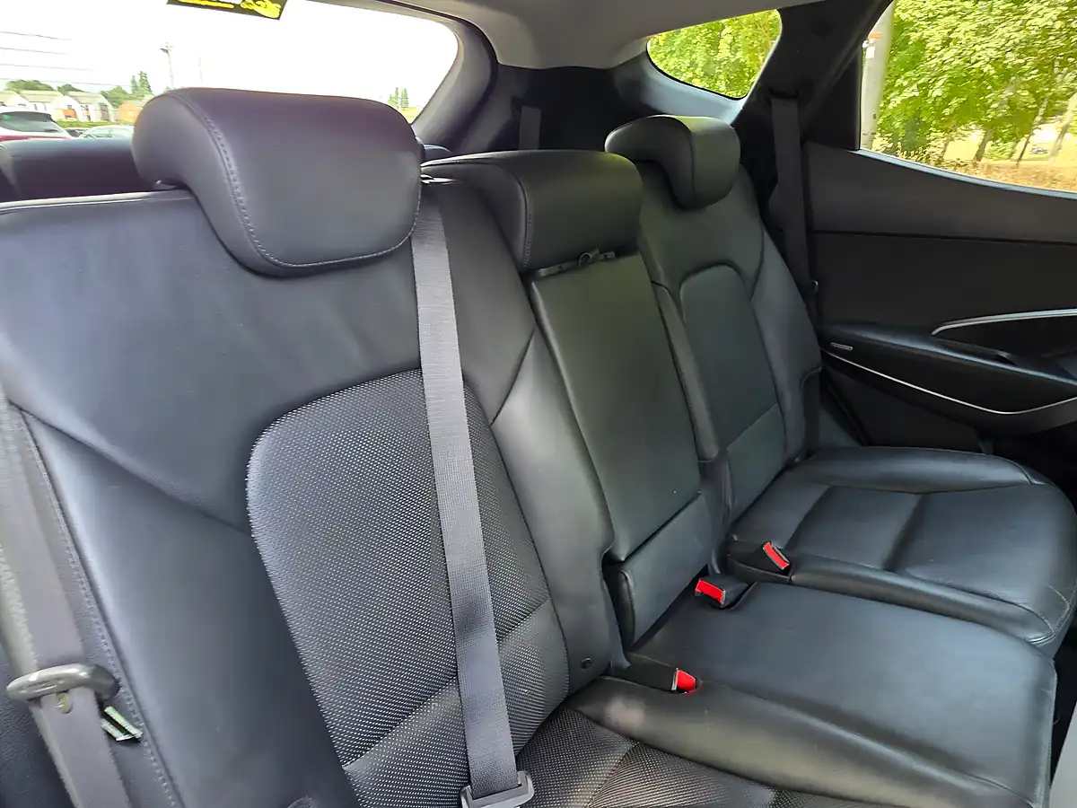 Used 2016 Hyundai Santa Fe Premium Black - Interior and Exterior details 11