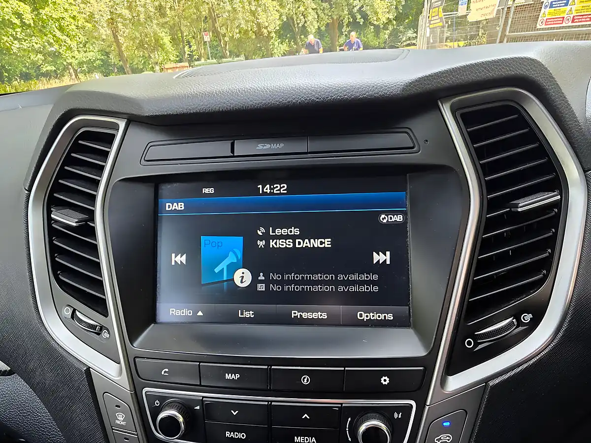 Used 2016 Hyundai Santa Fe Premium Black - Interior and Exterior details 14