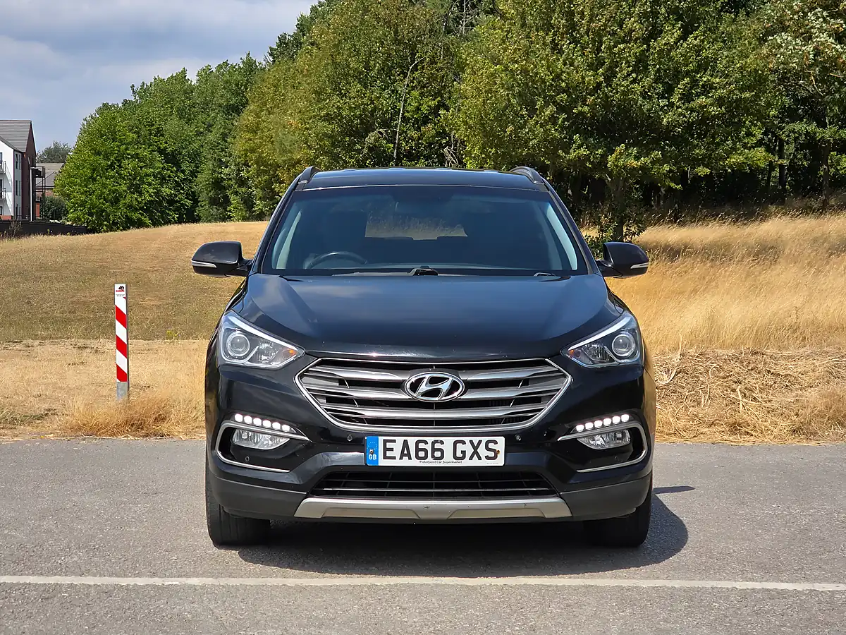 Used 2016 Hyundai Santa Fe Premium Black - Interior and Exterior details 2